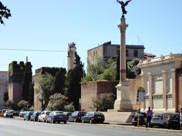 Oltre Le Mura Roma Exterior foto